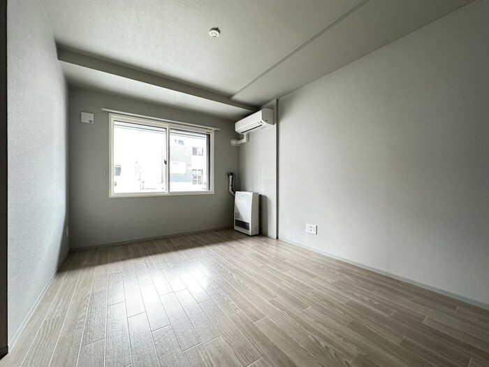 UNIQUS宮の森の物件内観写真