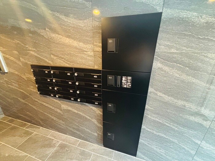 UNIQUS宮の森の物件外観写真