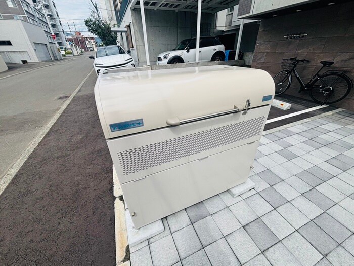 UNIQUS宮の森の物件外観写真