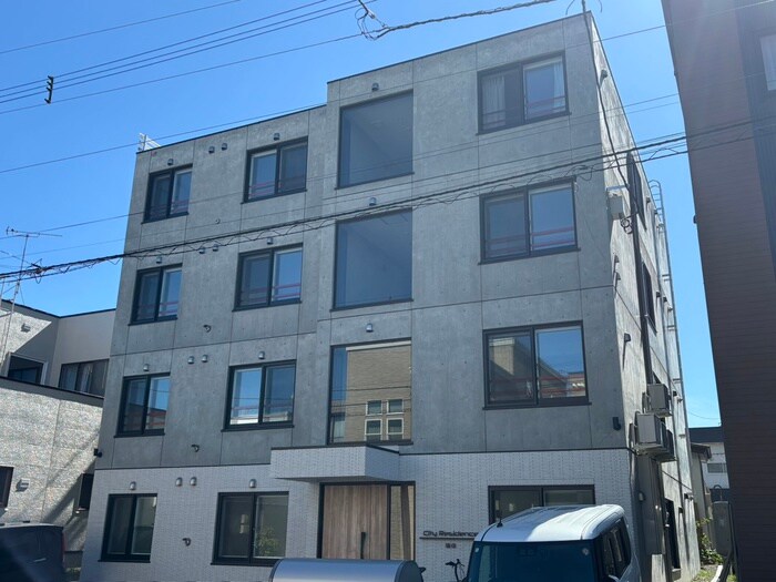 シティレジデンス福住の物件外観写真