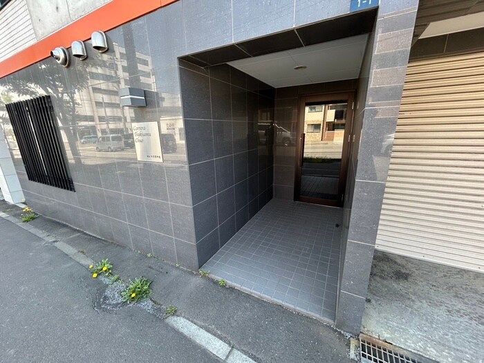 カレラ月寒中央の物件外観写真