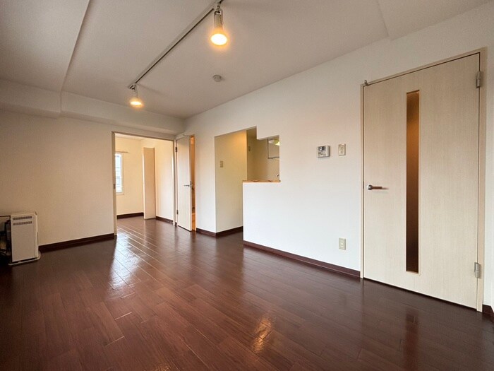 カレラ月寒中央の物件内観写真