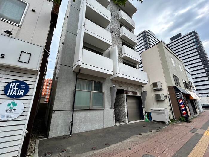 カーサベルデ琴似の物件外観写真