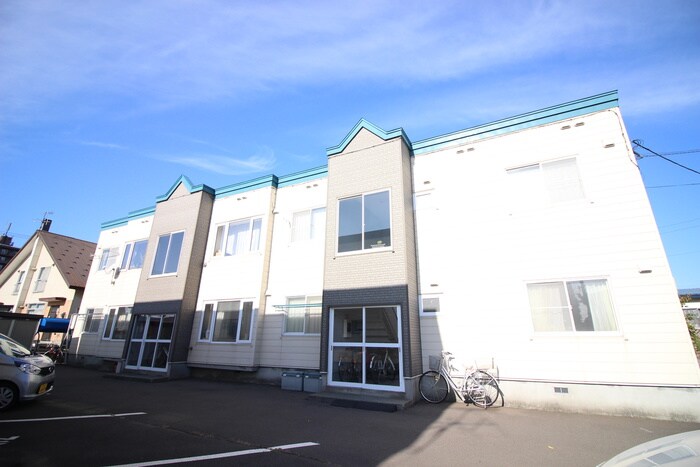 グランパス北郷Aの物件外観写真