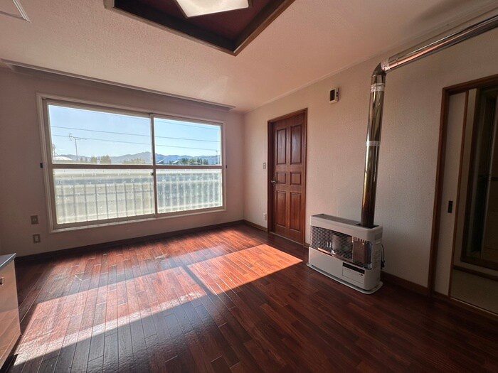 メゾン八軒の物件内観写真