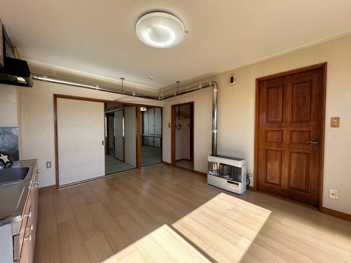 メゾン八軒の物件内観写真