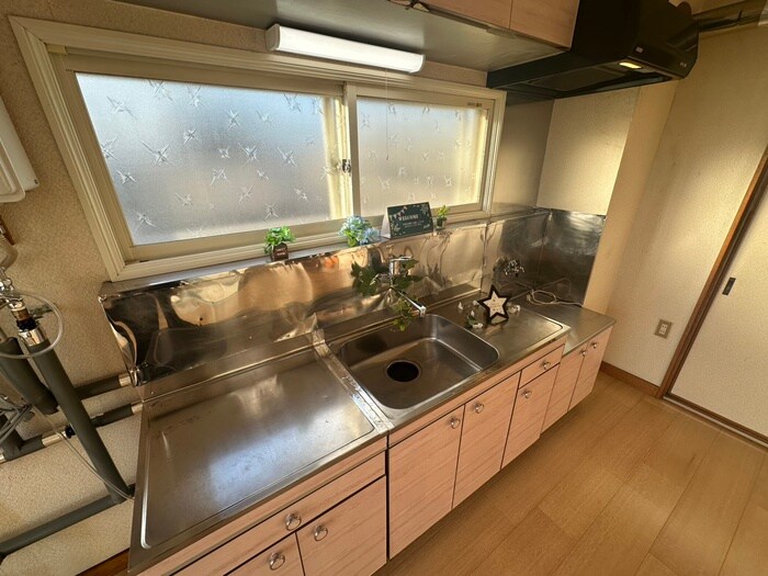 メゾン八軒の物件内観写真