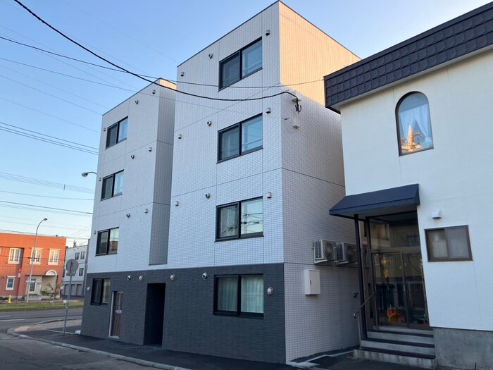 ルリ美園の物件外観写真