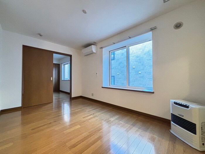 ＳＨＯＷ　ＣＯＵＲＴ栄通の物件内観写真