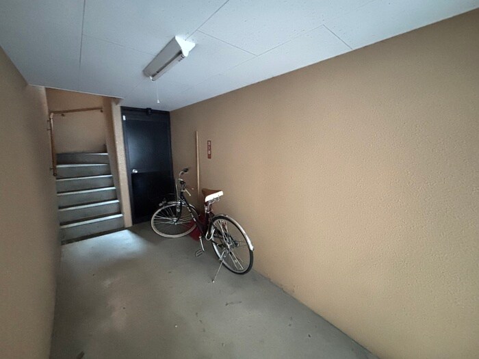 ＳＨＯＷ　ＣＯＵＲＴ栄通の物件外観写真