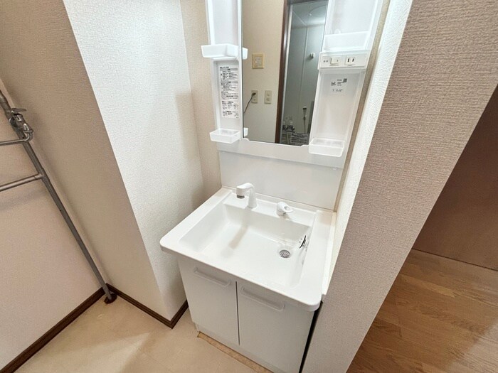 ＳＨＯＷ　ＣＯＵＲＴ栄通の物件内観写真