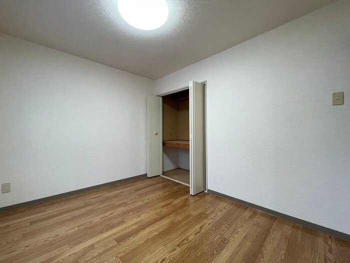 クレストテージ伏見の物件内観写真