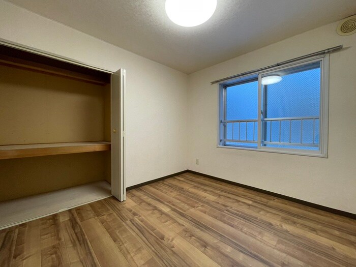 クレストテージ伏見の物件内観写真