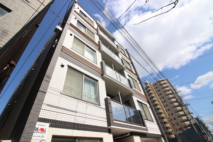 ルーヴェ本郷通９の物件外観写真