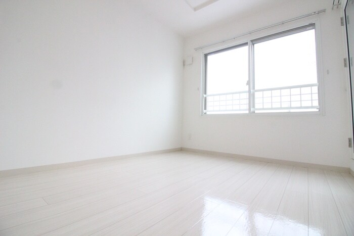 ルーヴェ本郷通９の物件内観写真