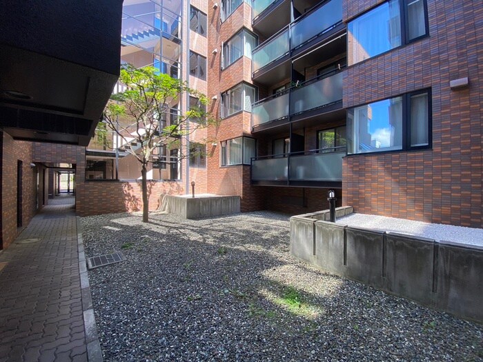 藤井ビル裏参道の物件外観写真