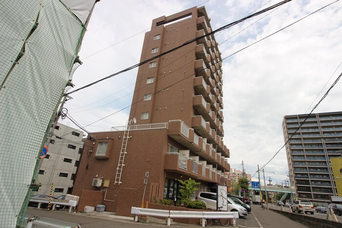 メ－プルリバ－ビュ－の物件外観写真