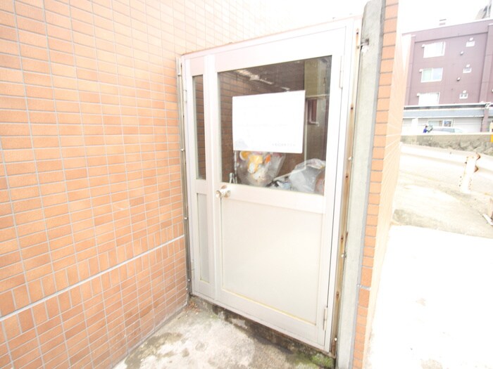 メ－プルリバ－ビュ－の物件外観写真