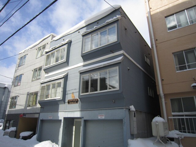 クル－ズハウス南５条の物件外観写真