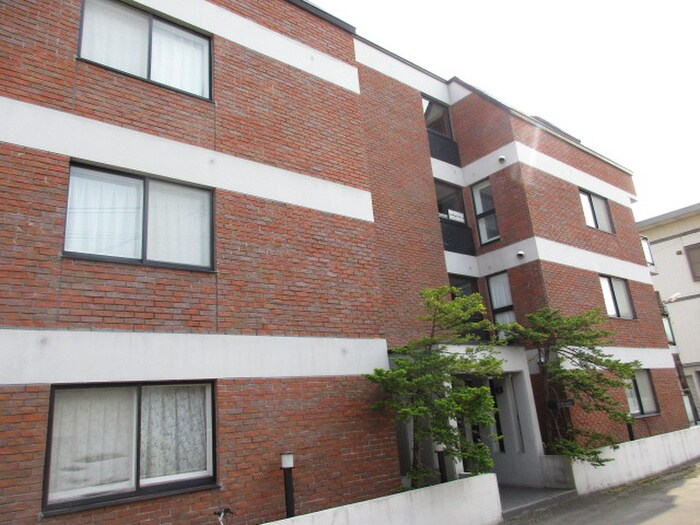 ストロール札幌の物件外観写真