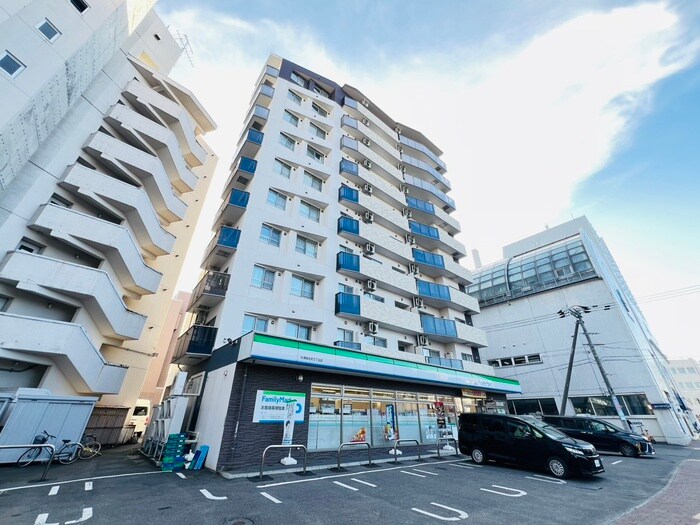 スペチアーレ麻生の物件外観写真