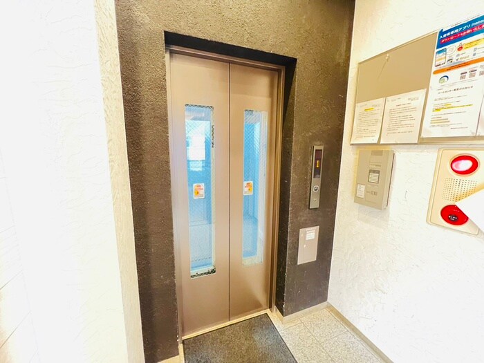 スペチアーレ麻生の物件外観写真