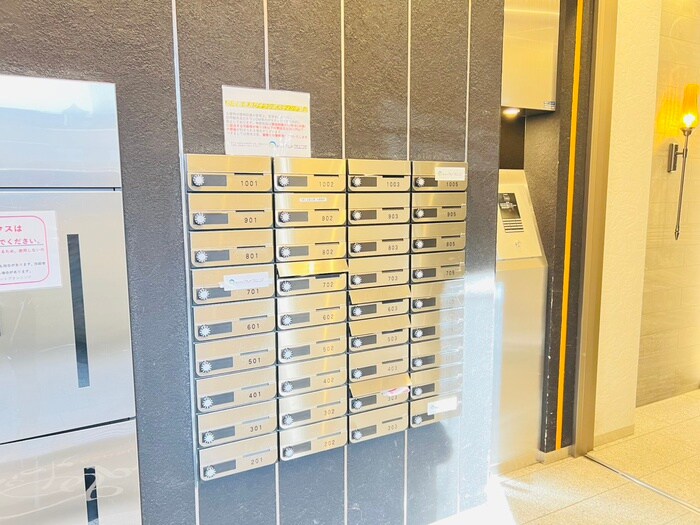 スペチアーレ麻生の物件外観写真