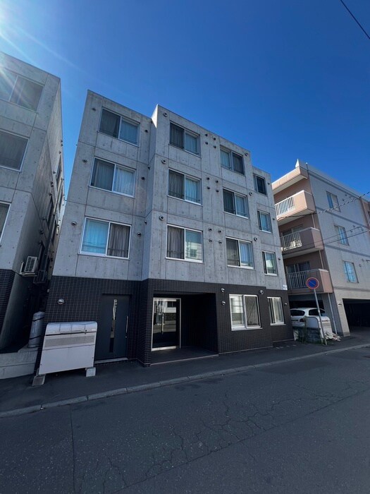 アルバ元町の物件外観写真