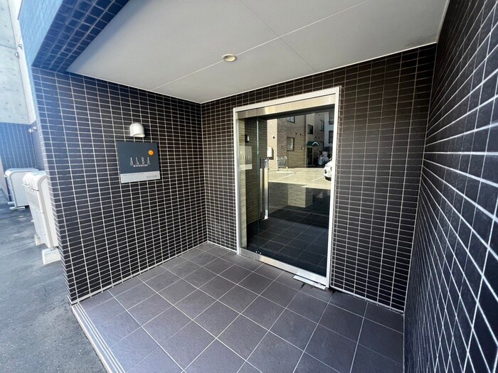 アルバ元町の物件外観写真