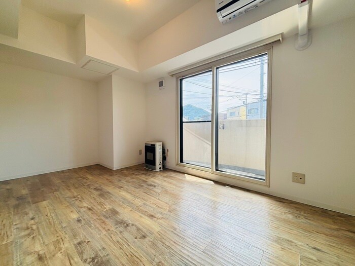 サイレンス宮の森アネックスの物件内観写真