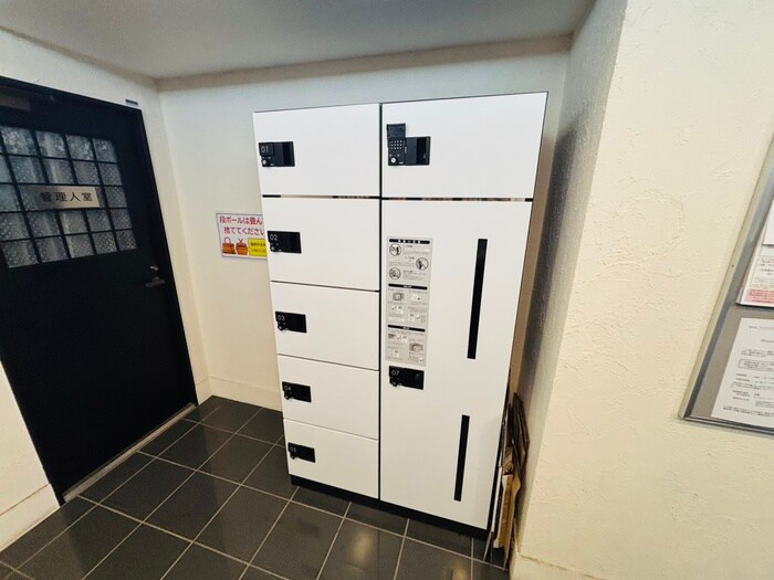 サイレンス宮の森アネックスの物件外観写真