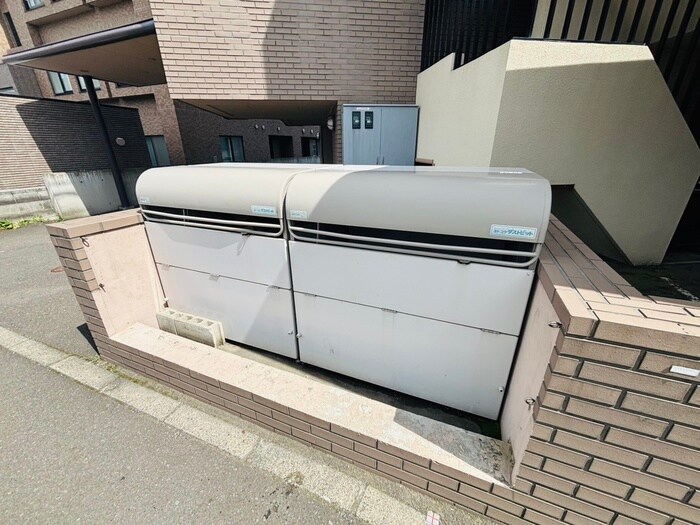 サイレンス宮の森アネックスの物件外観写真