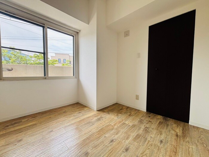 サイレンス宮の森アネックスの物件内観写真
