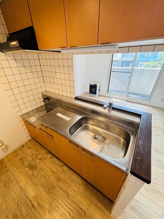 サイレンス宮の森アネックスの物件内観写真