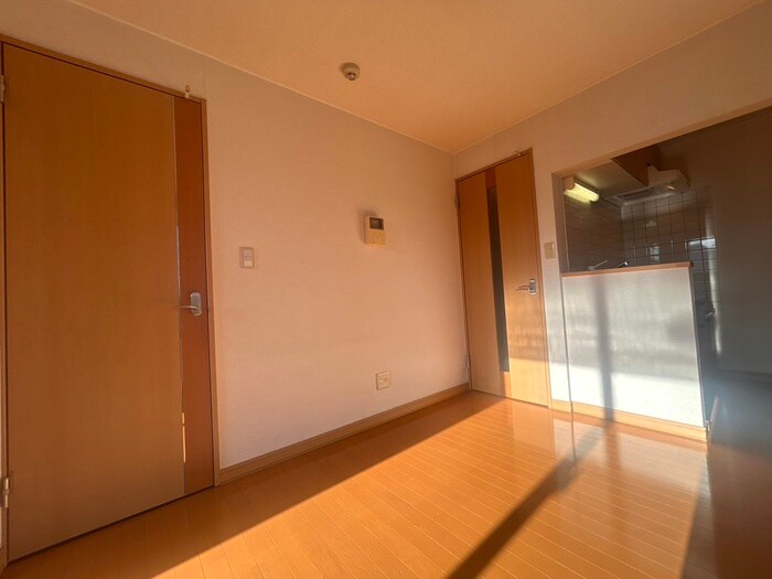 ジュネスコ－ト旭町壱番館の物件内観写真