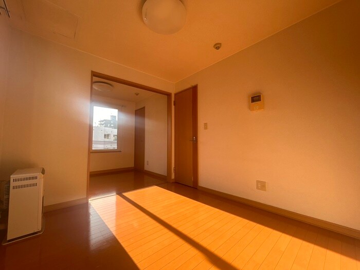 ジュネスコ－ト旭町壱番館の物件内観写真