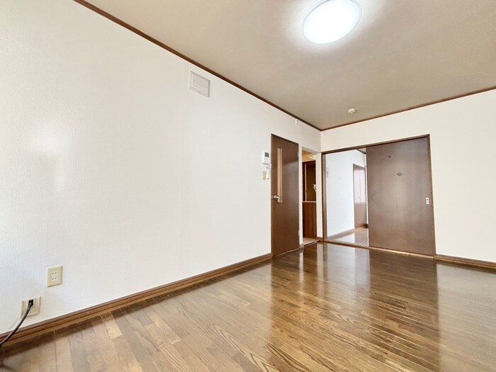フラットレイアロ－の物件内観写真