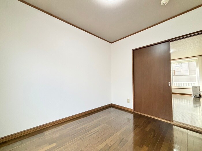 フラットレイアロ－の物件内観写真