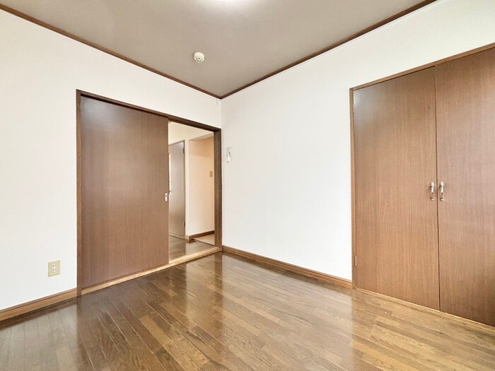 フラットレイアロ－の物件内観写真