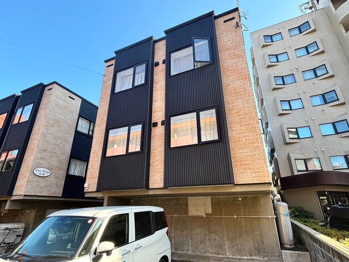 ステラガーデン山鼻の物件外観写真