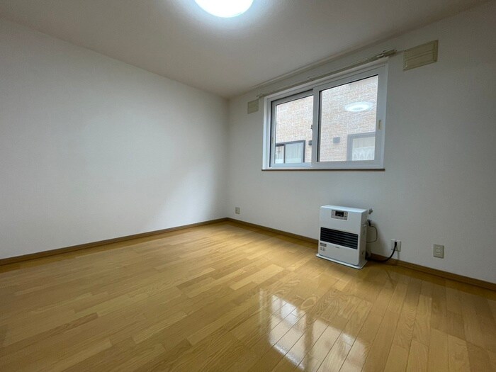 ステラガーデン山鼻の物件内観写真