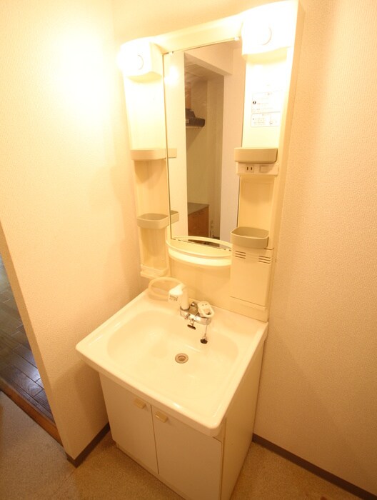 サンテラス宮の森の物件内観写真