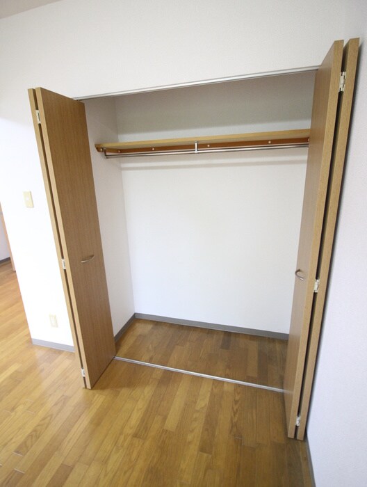 サンテラス宮の森の物件内観写真