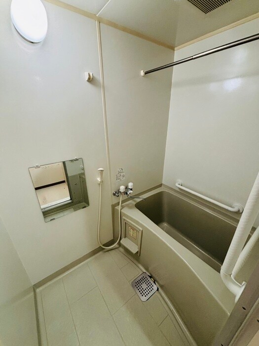 サンテラス宮の森の物件内観写真