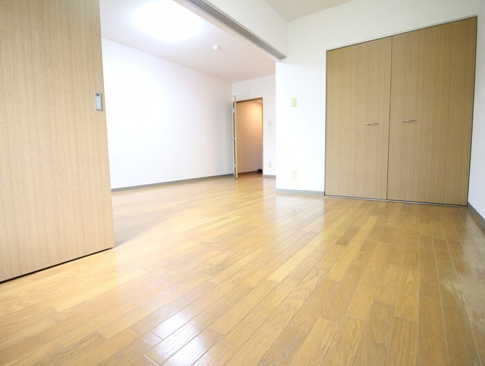 サンテラス宮の森の物件内観写真