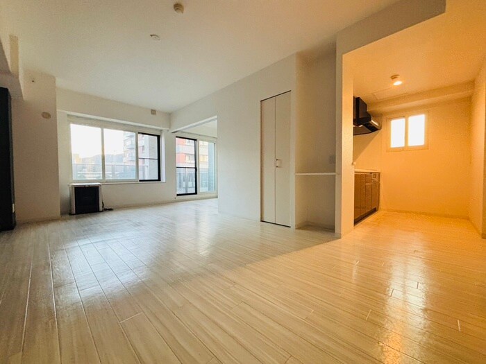 ＲＡＤＩＡ近代美術館前の物件内観写真