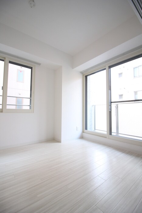 ＲＡＤＩＡ近代美術館前の物件内観写真