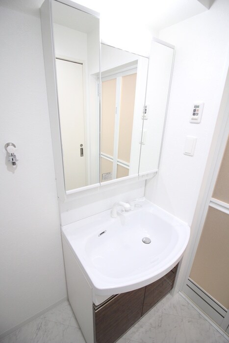 ＲＡＤＩＡ近代美術館前の物件内観写真