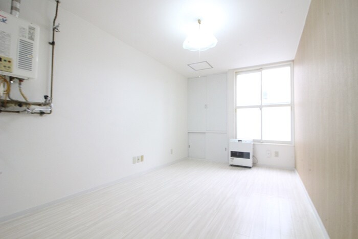 ヒュース北16Ｃの物件内観写真