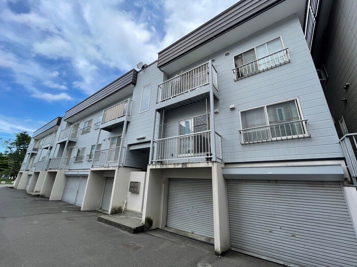 コ－ポしずかＣの物件外観写真